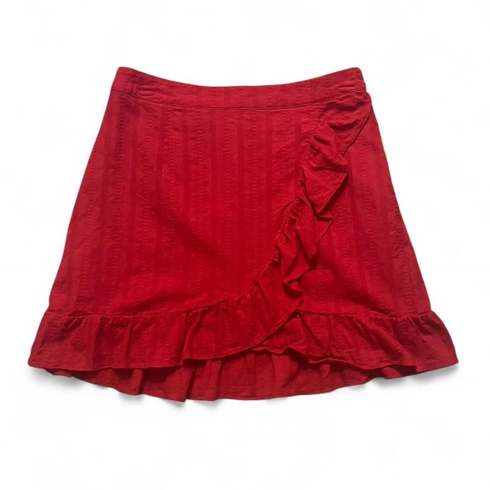 Red ruffled skirt with textured detailing